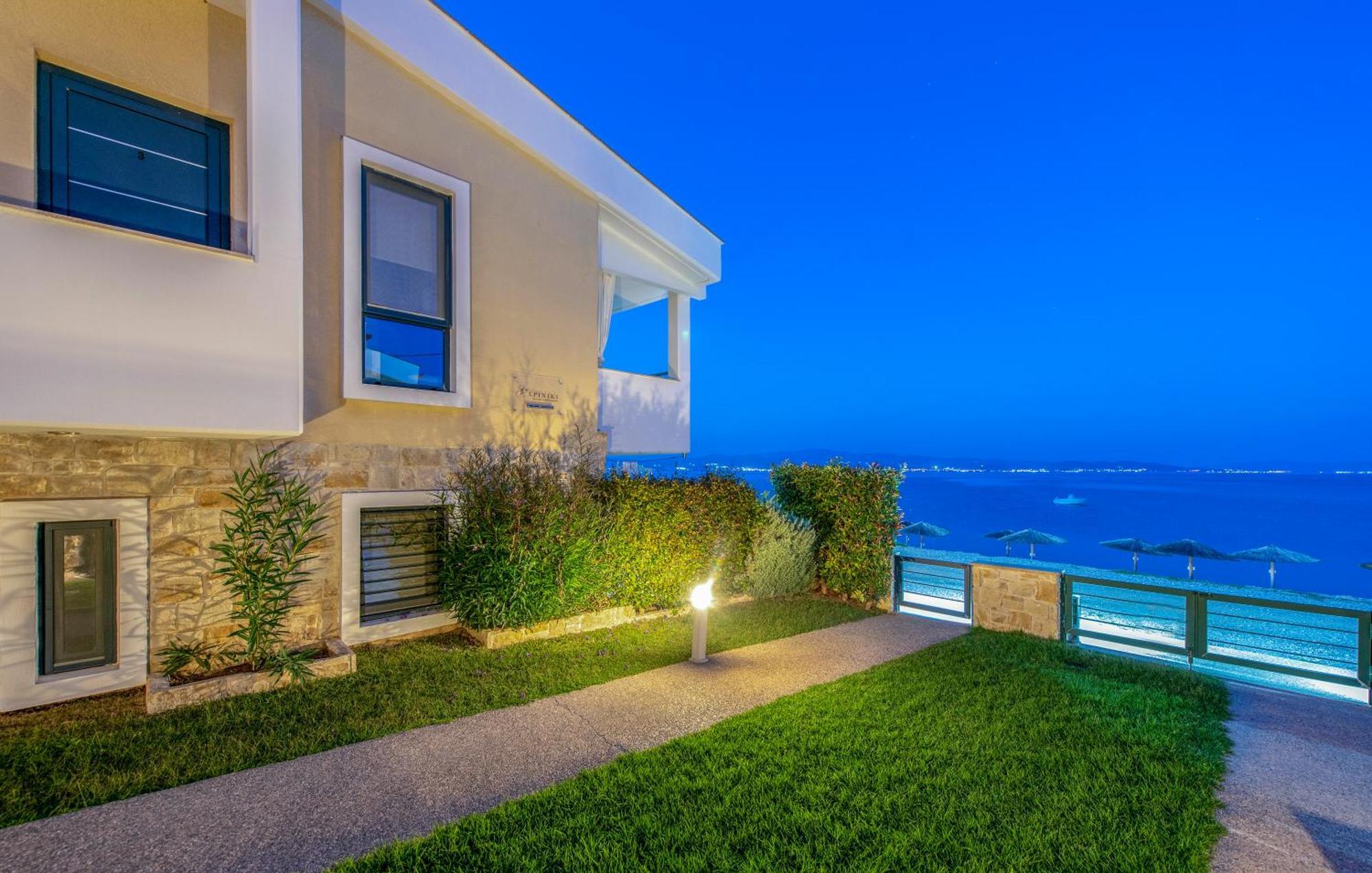 Elpiniki Luxury Apartments เนอาโปติไดอา ภายนอก รูปภาพ